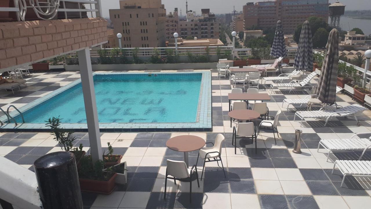 New Pola Hotel Luxor Exteriör bild